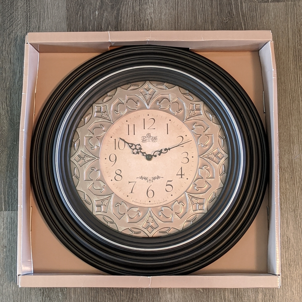 Black and brown 18 inch decorative round wall clock - New in box